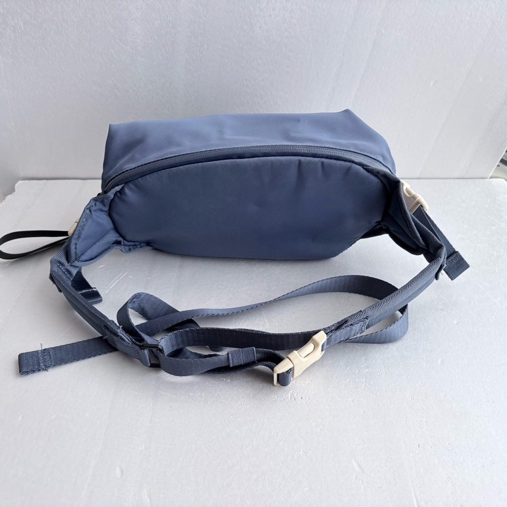 Lululemon Ahletica Slate Blue Unisex All hours Belt Bag Sz Small - Picture 5 of 13